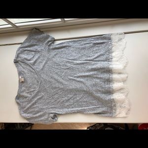 T-shirt with lace bottom